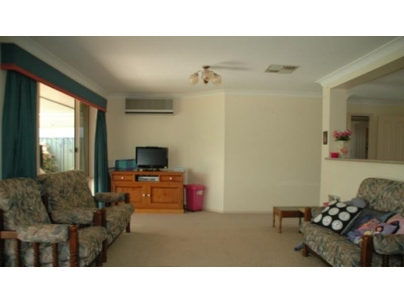 71 Sheraton  Rd, Dubbo NSW 2830