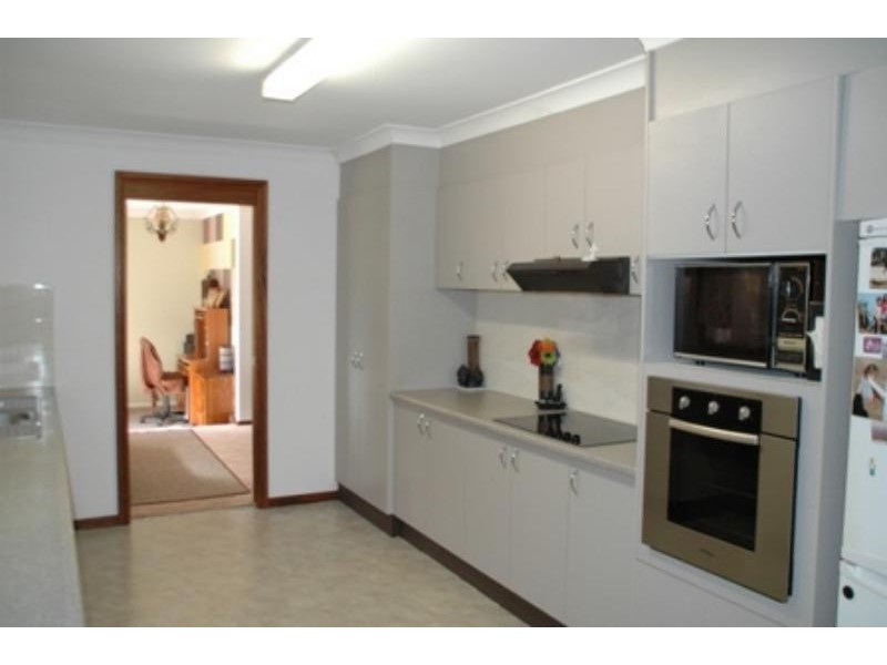 69 Websdale Dr, Dubbo NSW 2830