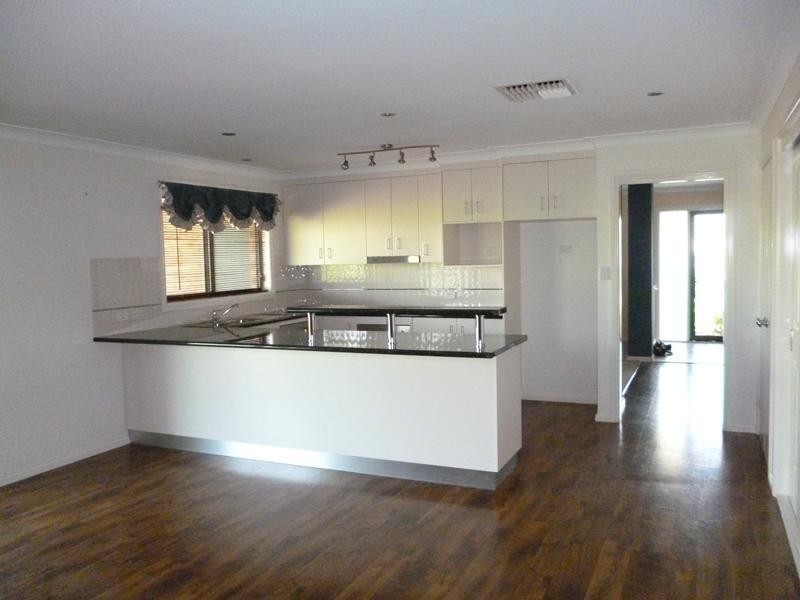 10 Ashlundie Cres, Dubbo NSW 2830