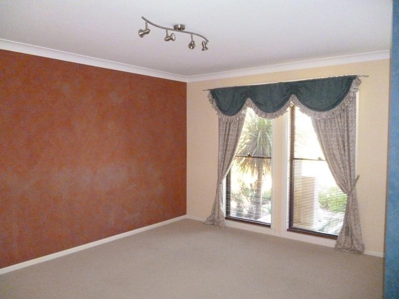10 Ashlundie Cres, Dubbo NSW 2830