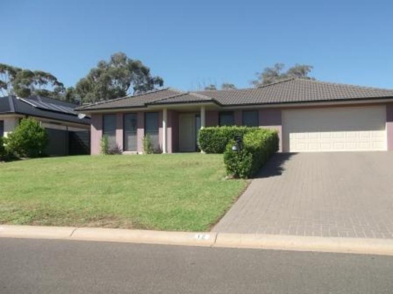12 Cypress Point Dr, Dubbo NSW 2830