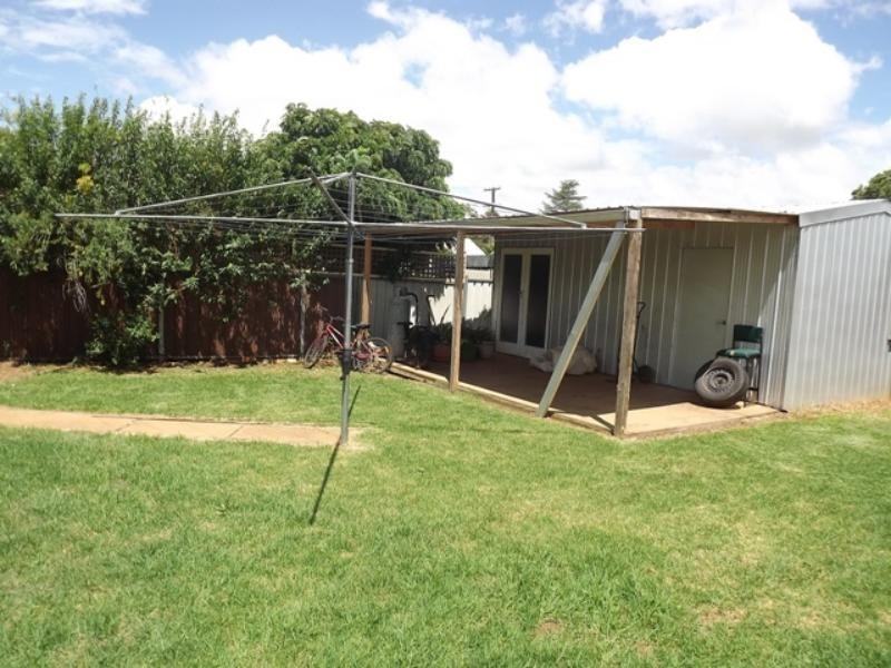4 Yulong  St, Dubbo NSW 2830