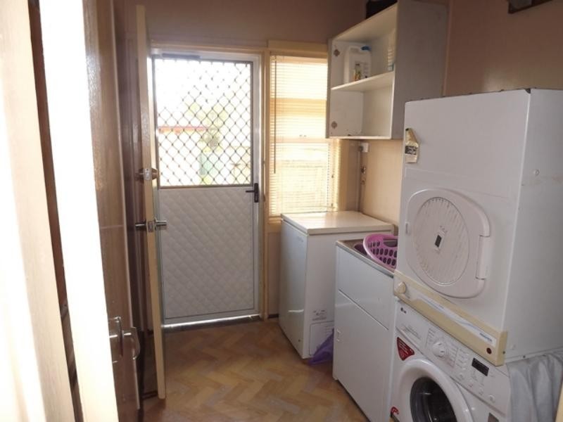 4 Yulong  St, Dubbo NSW 2830