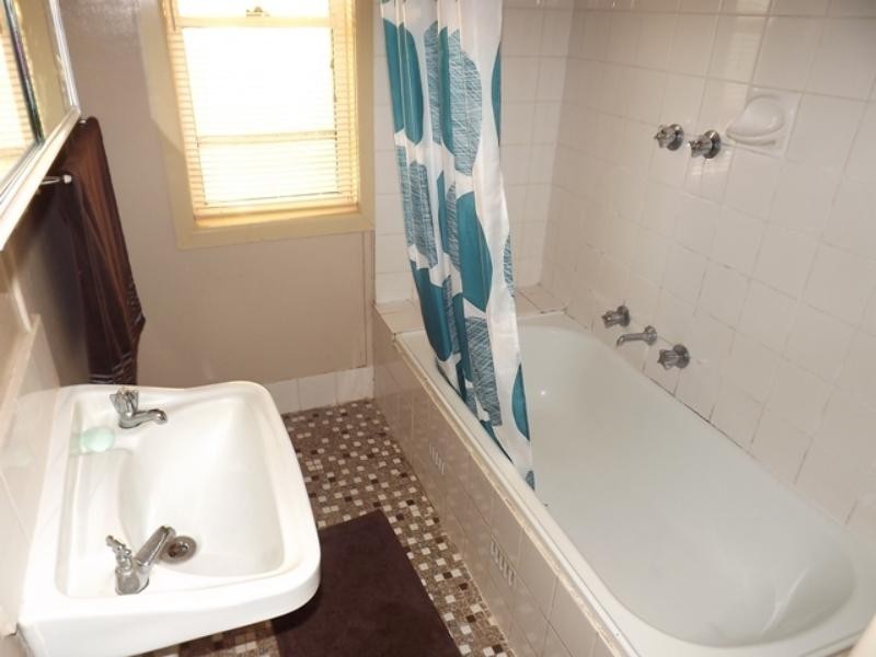 4 Yulong  St, Dubbo NSW 2830