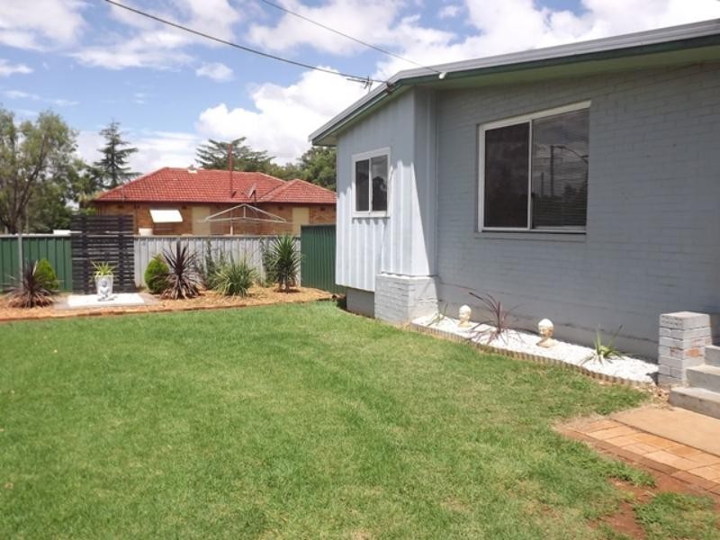 4 Yulong  St, Dubbo NSW 2830