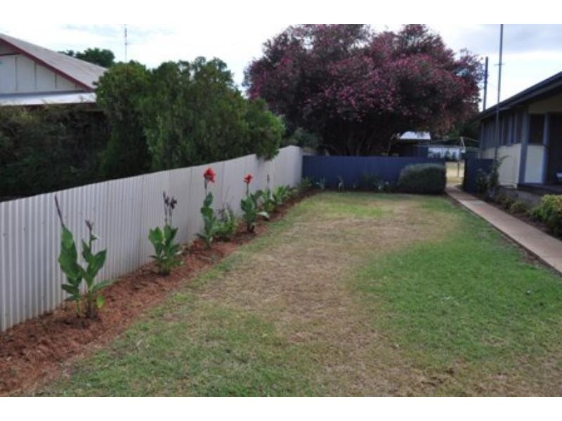 53 Caswell St, Peak Hill NSW 2869