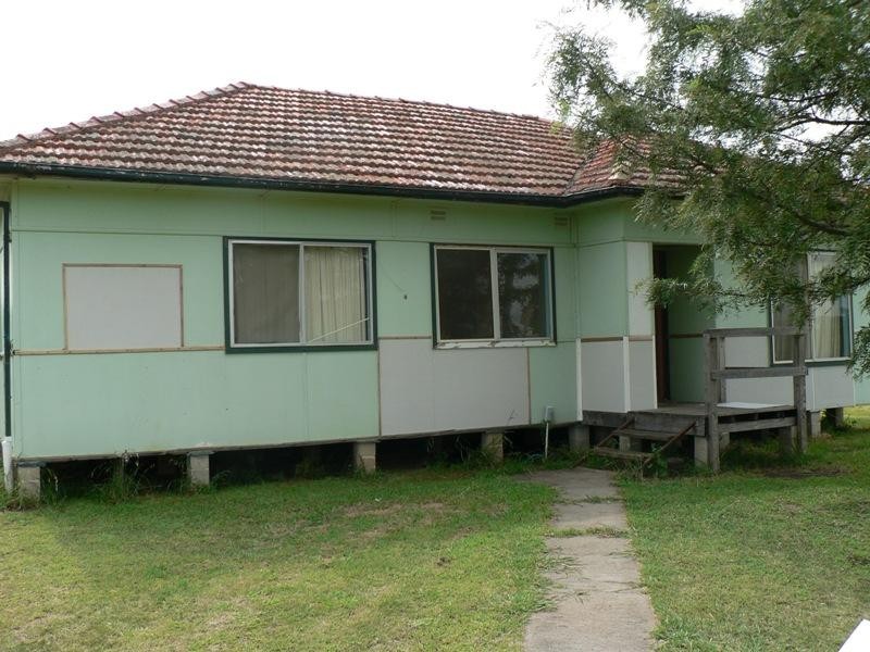 8 Marchant  St, Mendooran NSW 2842