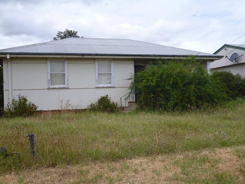 106 Simpson St, Wellington NSW 2820