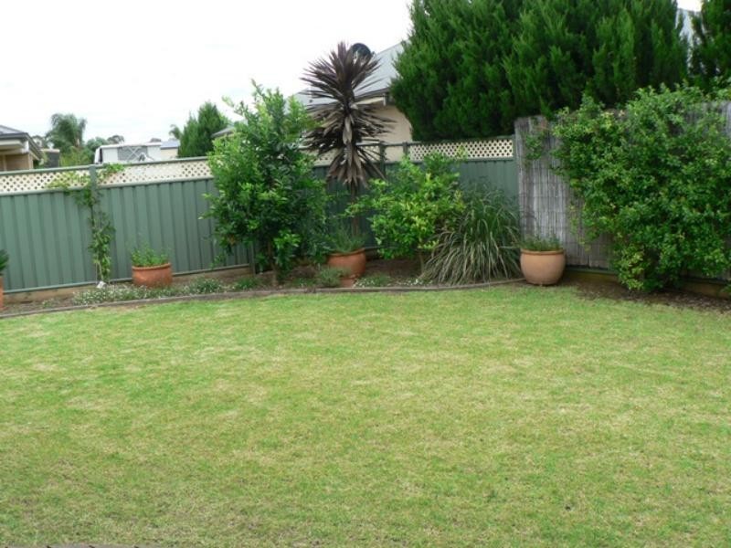 6-8 Carnegie  Ave, Dubbo NSW 2830
