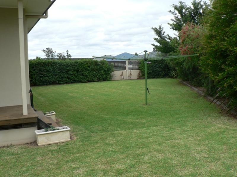 6-8 Carnegie  Ave, Dubbo NSW 2830