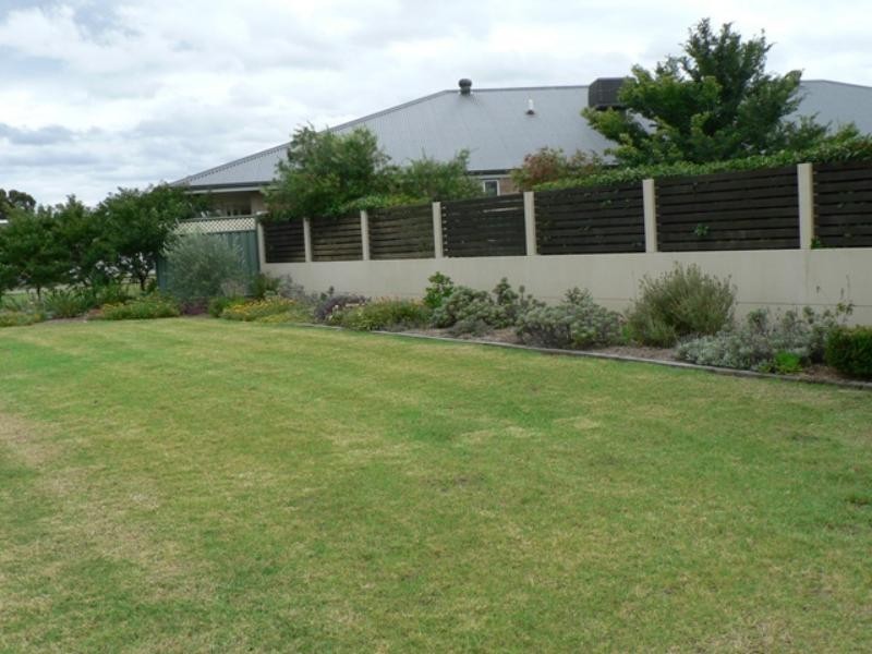 6-8 Carnegie  Ave, Dubbo NSW 2830