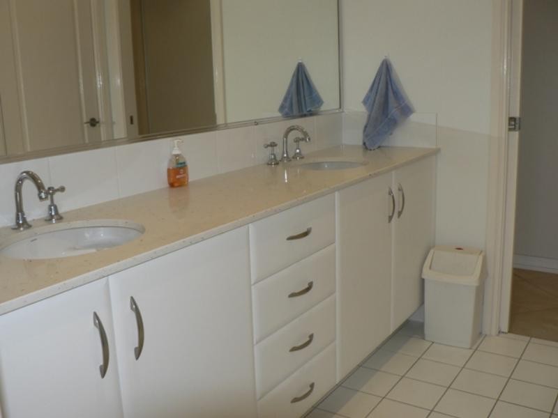6-8 Carnegie  Ave, Dubbo NSW 2830