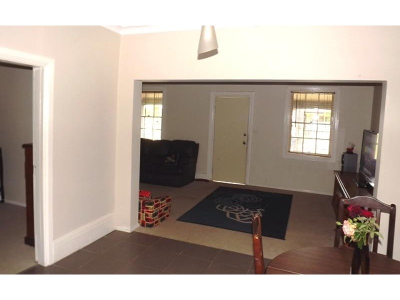 42 Elizabeth St, Dubbo NSW 2830