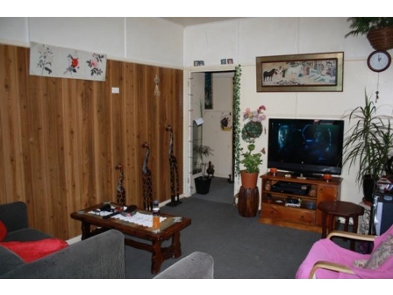 37 Hawkins St, Wellington NSW 2820