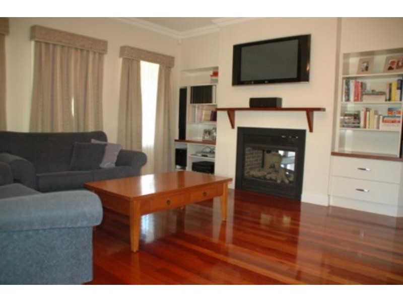 2 Thomas Smith Pl, Dubbo NSW 2830