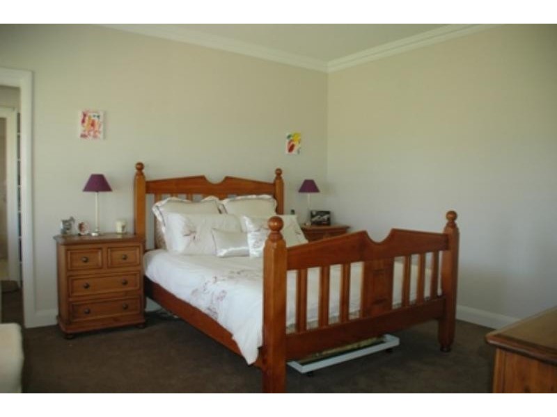 2 Thomas Smith Pl, Dubbo NSW 2830