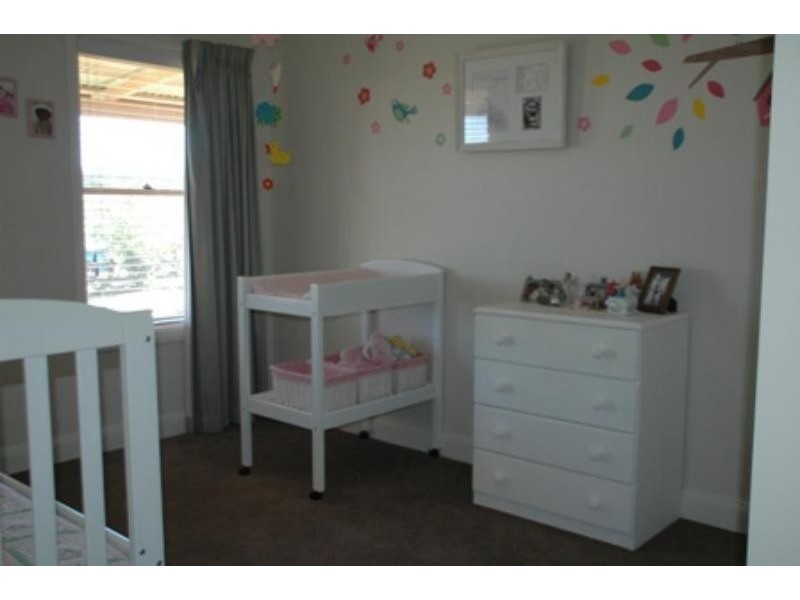 2 Thomas Smith Pl, Dubbo NSW 2830