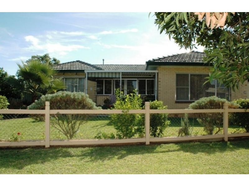 30 Lovett  Ave, Dubbo NSW 2830