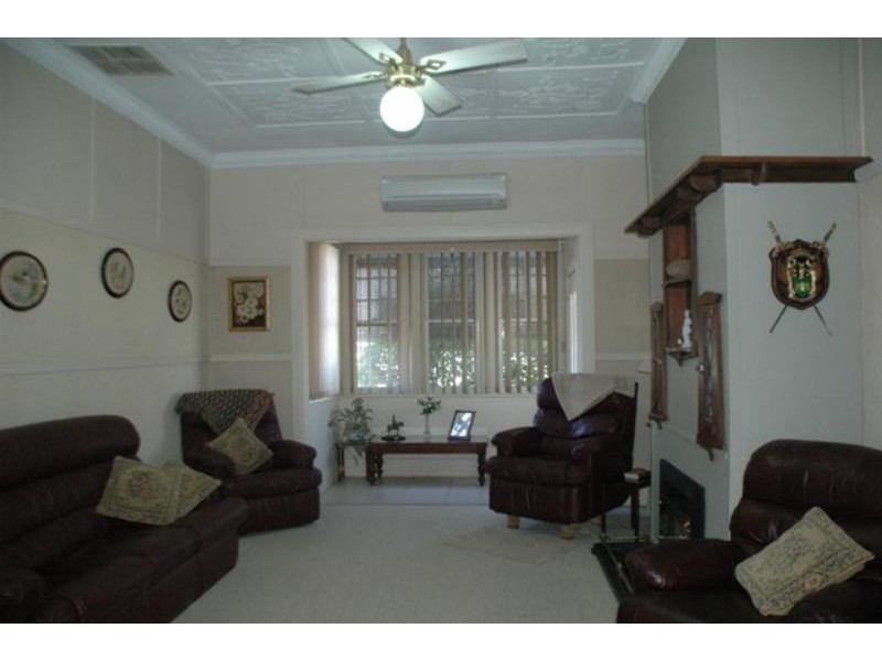 233 Brisbane  St, Dubbo NSW 2830