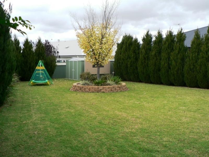 4 Ashlundie  Cres, Dubbo NSW 2830