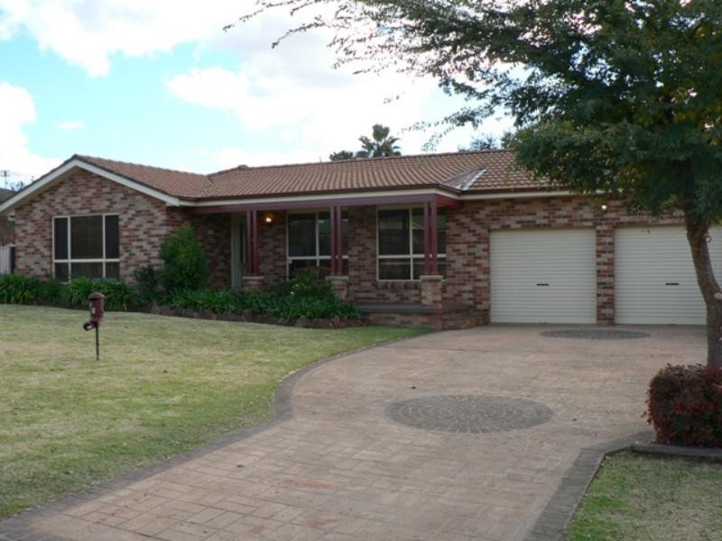 5 Poidevin Pl, Dubbo NSW 2830