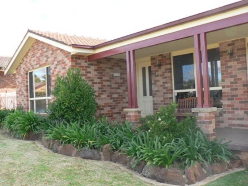 5 Poidevin Pl, Dubbo NSW 2830
