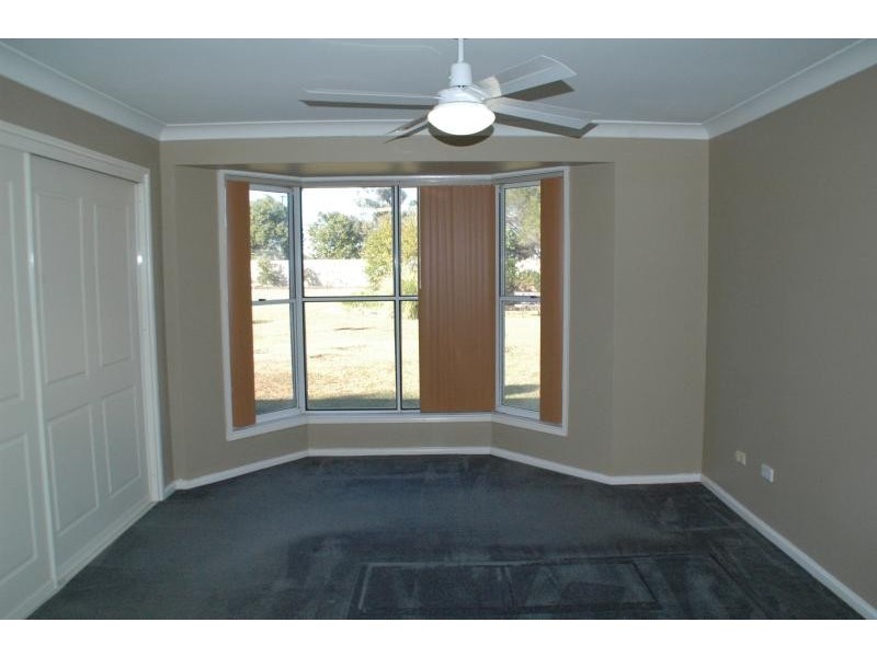 1 Davis  Dr, Narromine NSW 2821