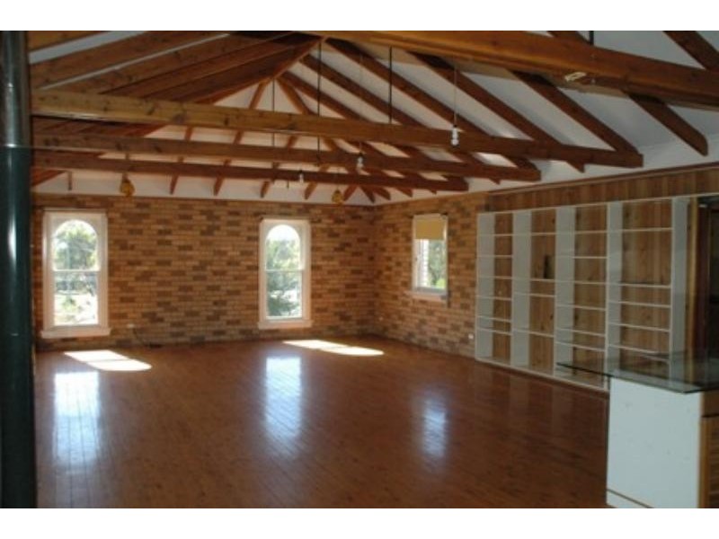 19 Bell St, Yeoval NSW 2868