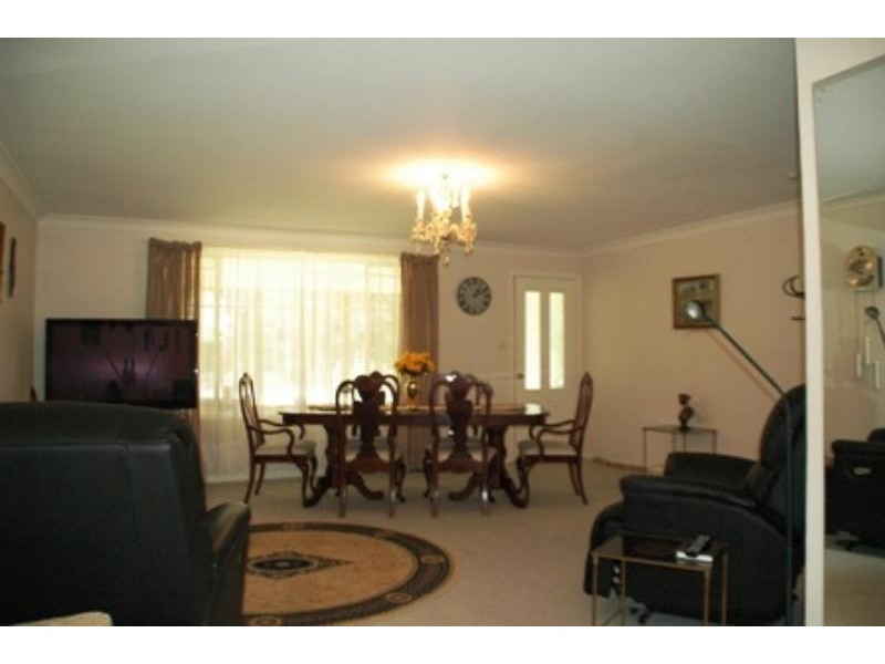 12 Butler Dr, Gilgandra NSW 2827