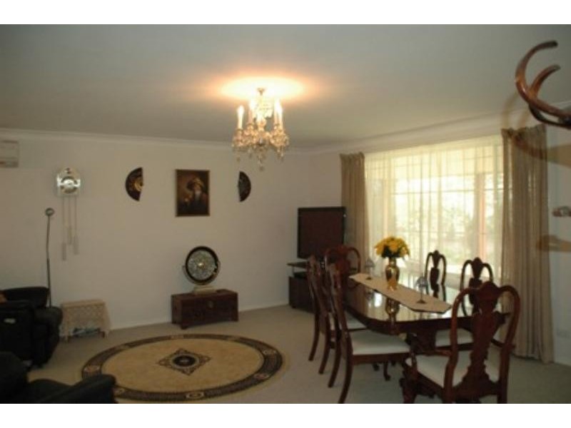 12 Butler Dr, Gilgandra NSW 2827