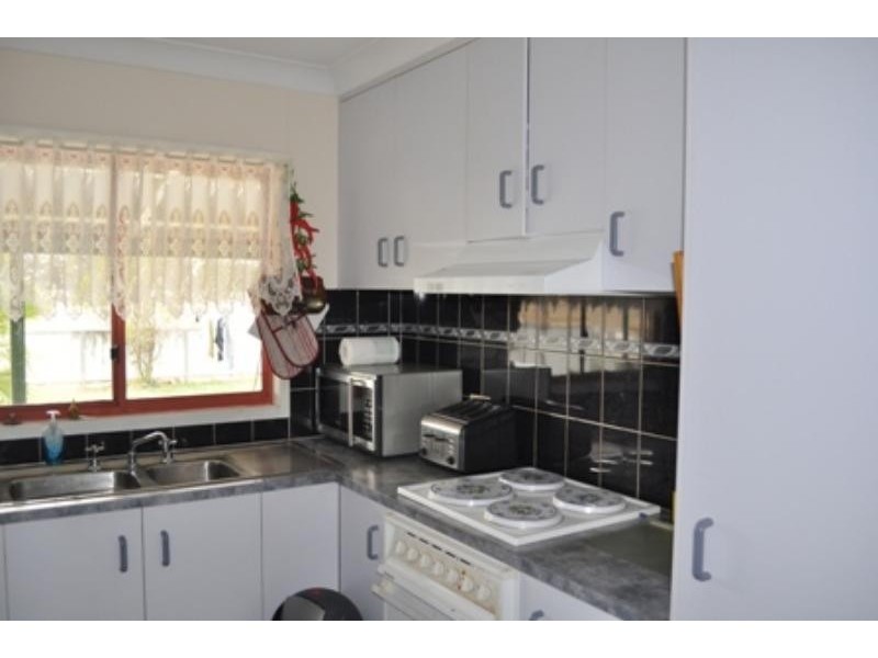 123 Railway Rd, Peak Hill NSW 2869
