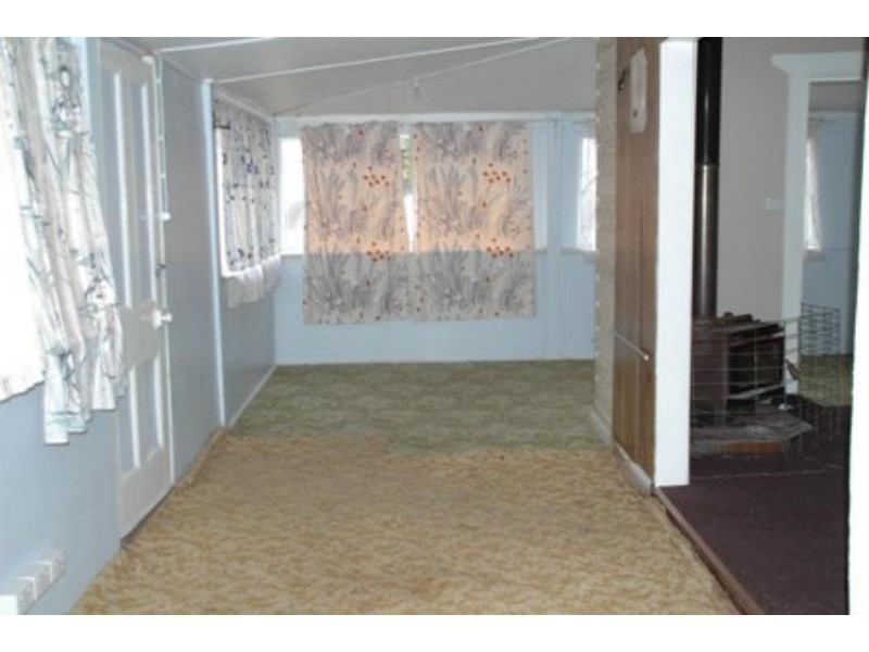 72 Railway  Rd, Mendooran NSW 2842