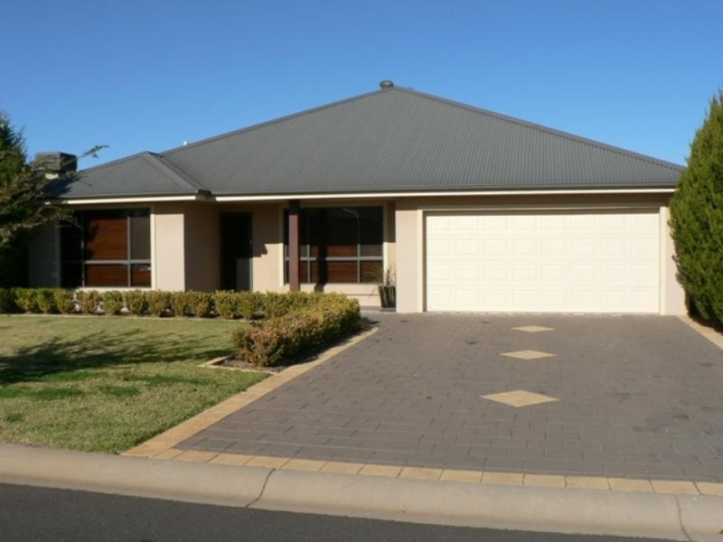 4 Ashlundie Cres, Dubbo NSW 2830