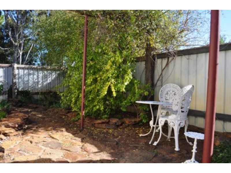2 Caledonia  St, Mogriguy NSW 2830