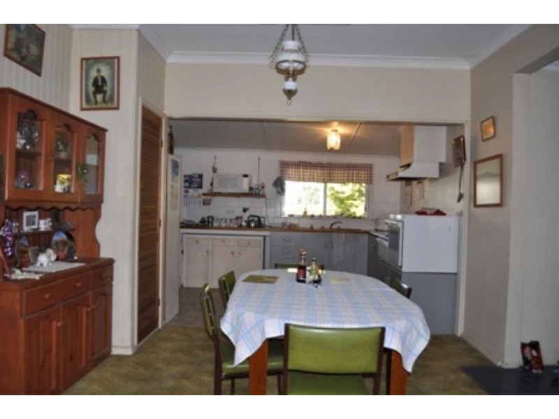 2 Caledonia  St, Mogriguy NSW 2830