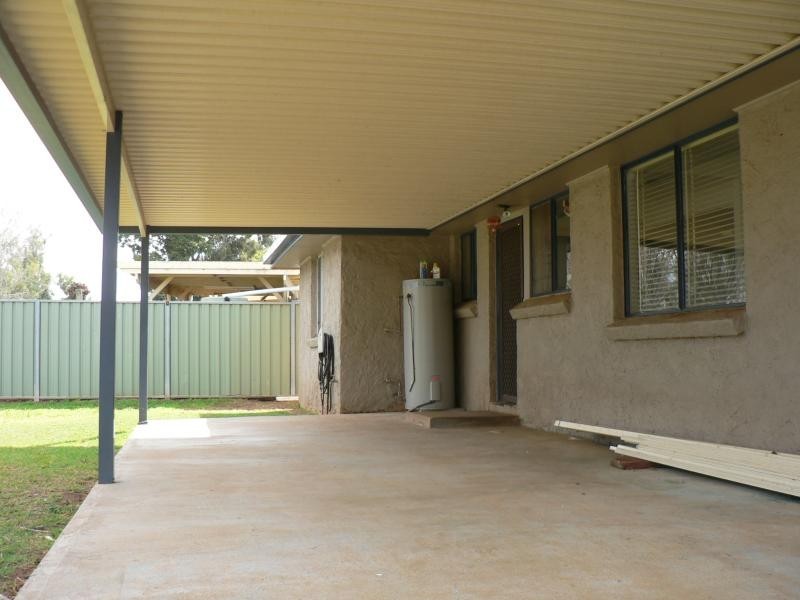 33 Potter  Cl, Dubbo NSW 2830