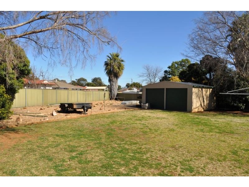33 Furlong St, Dubbo NSW 2830