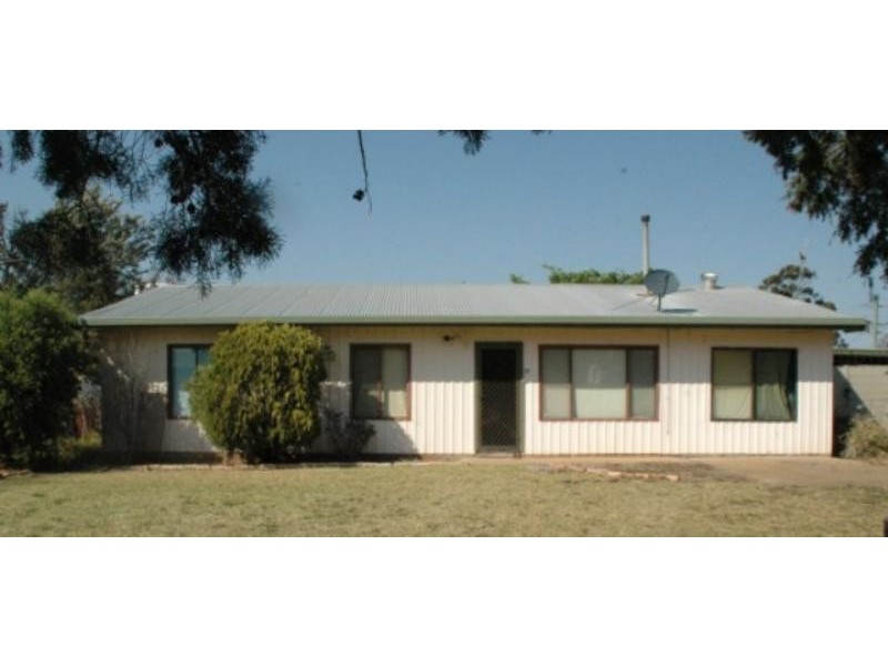 39 Bobs St, Gilgandra NSW 2827