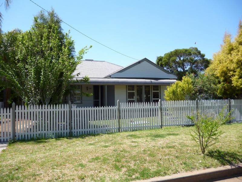 33 Elizabeth St, Dubbo NSW 2830