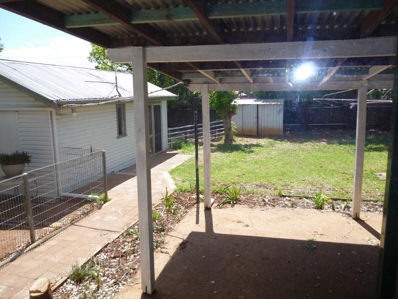 33 Elizabeth St, Dubbo NSW 2830
