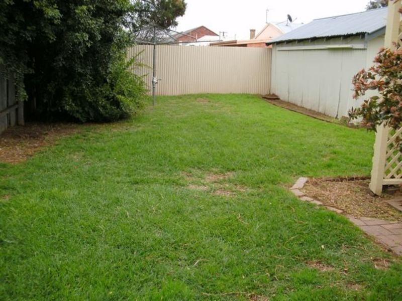 111 Gipps St, Dubbo NSW 2830