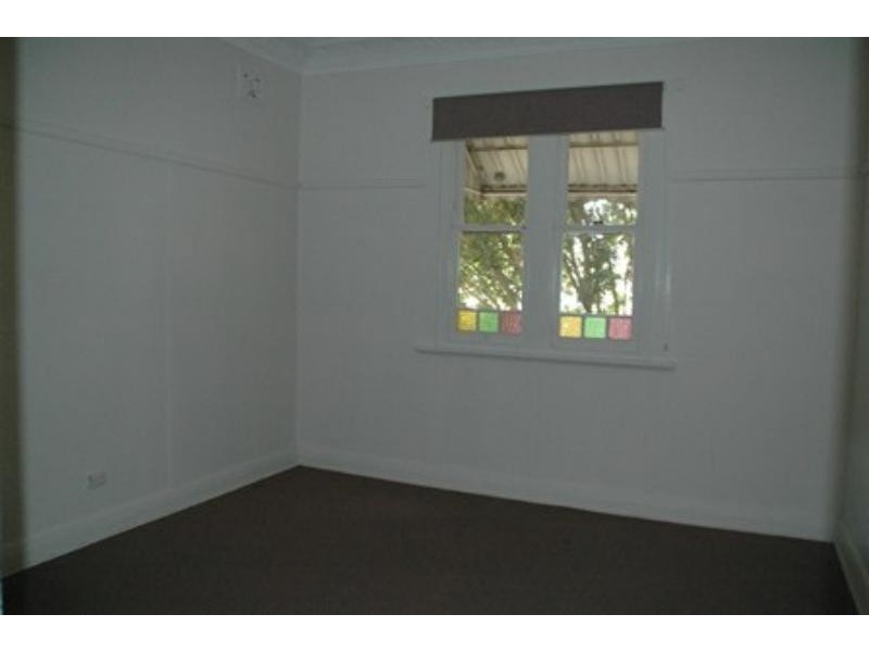 111 Gipps St, Dubbo NSW 2830