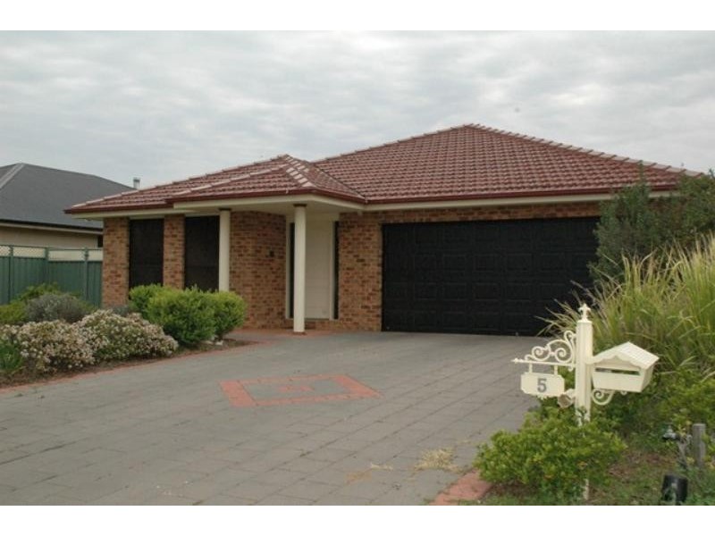 5 Arbory  Cl, Dubbo NSW 2830