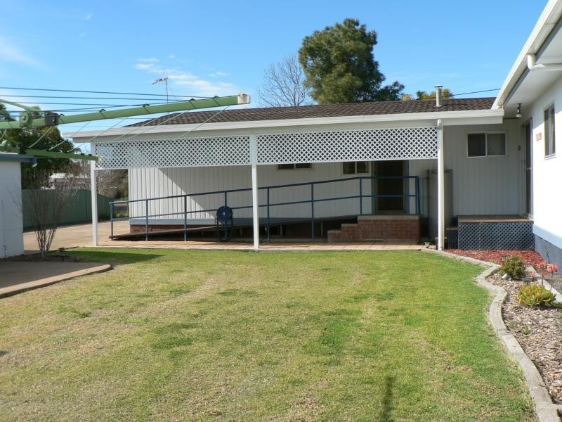 5 Rawson St, Gilgandra NSW 2827