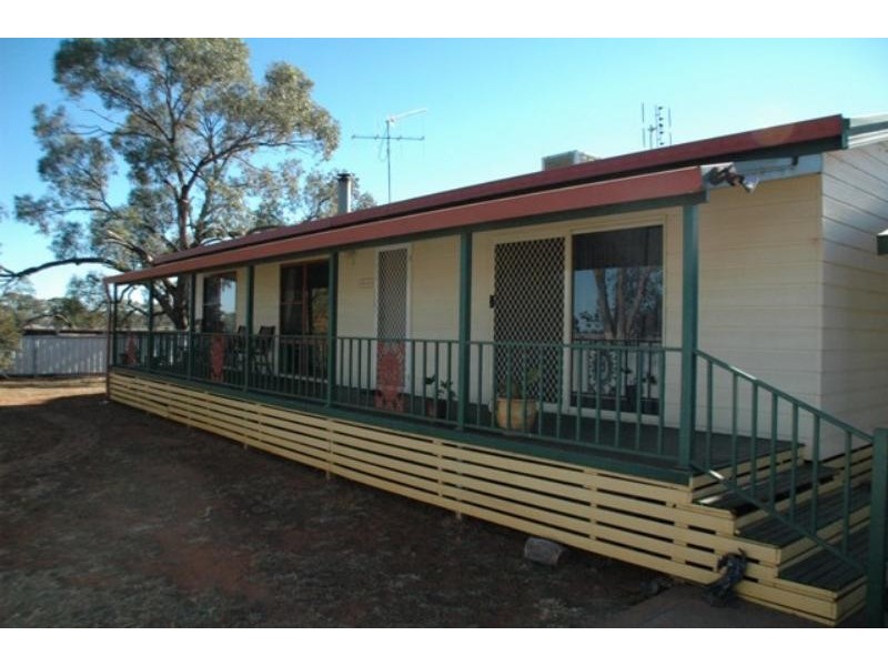 123 Railway  Rd, Peak Hill NSW 2869