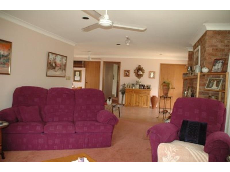 110A  Gobolion  St, Wellington NSW 2820