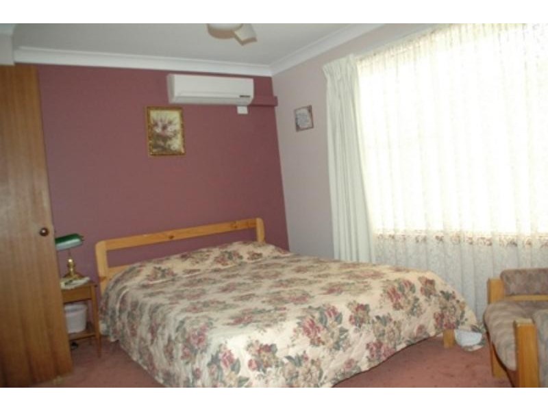 110A  Gobolion  St, Wellington NSW 2820