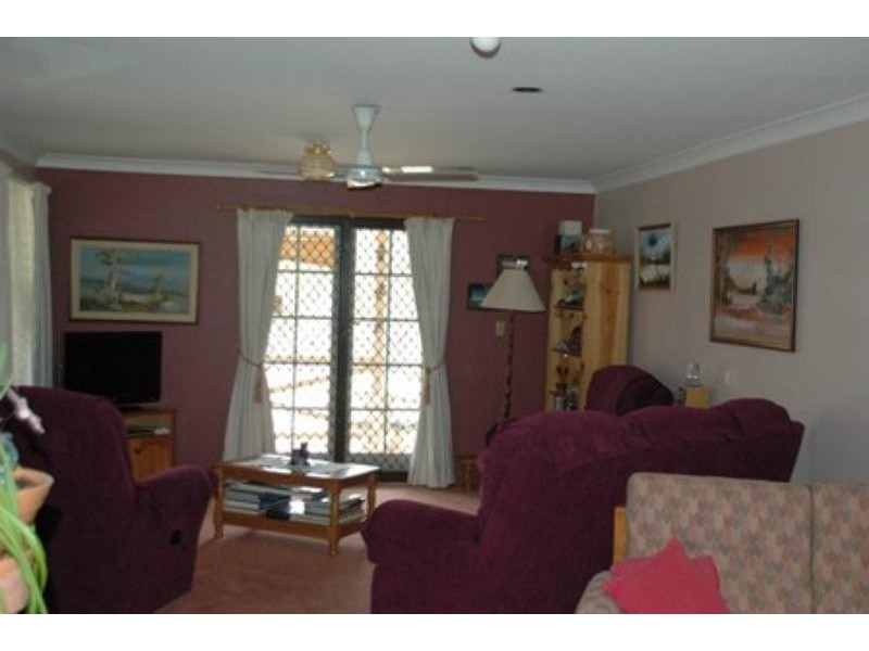 110A  Gobolion  St, Wellington NSW 2820