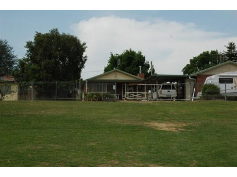 110A  Gobolion  St, Wellington NSW 2820