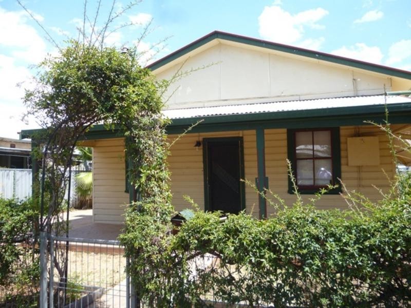 79 Macleay St, Dubbo NSW 2830